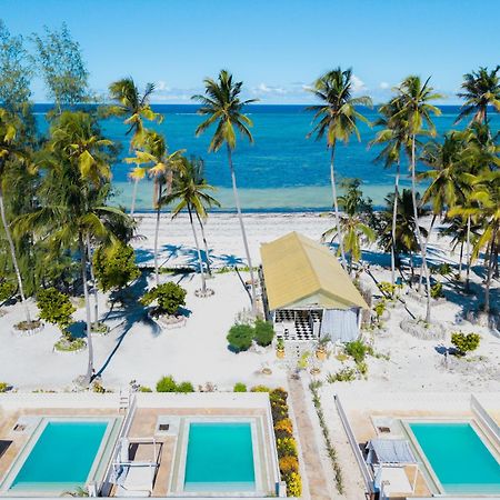 Pili Pili Orient Beach Resort Bwejuu Eksteriør billede