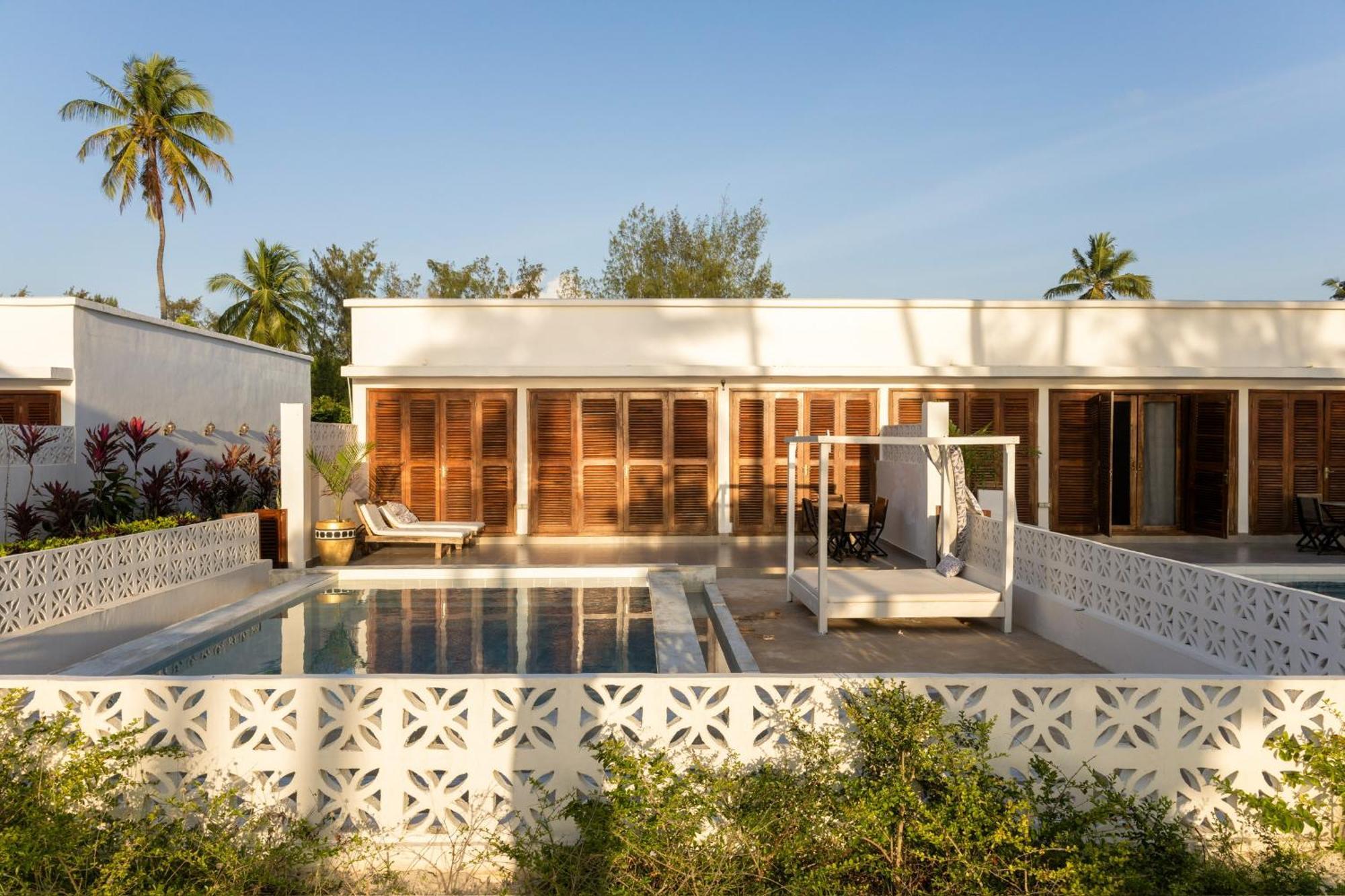 Pili Pili Orient Beach Resort Bwejuu Eksteriør billede