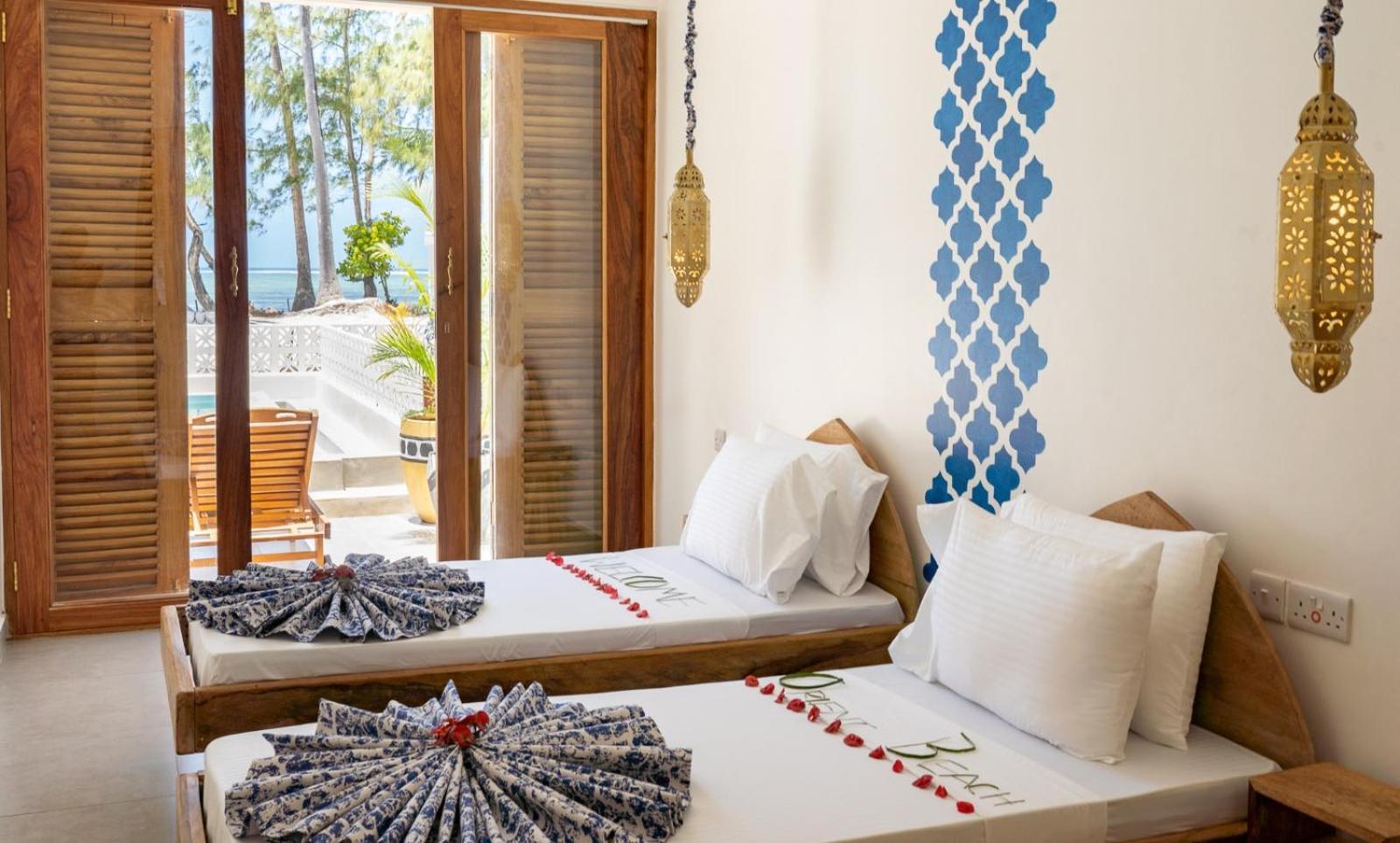 Pili Pili Orient Beach Resort Bwejuu Eksteriør billede