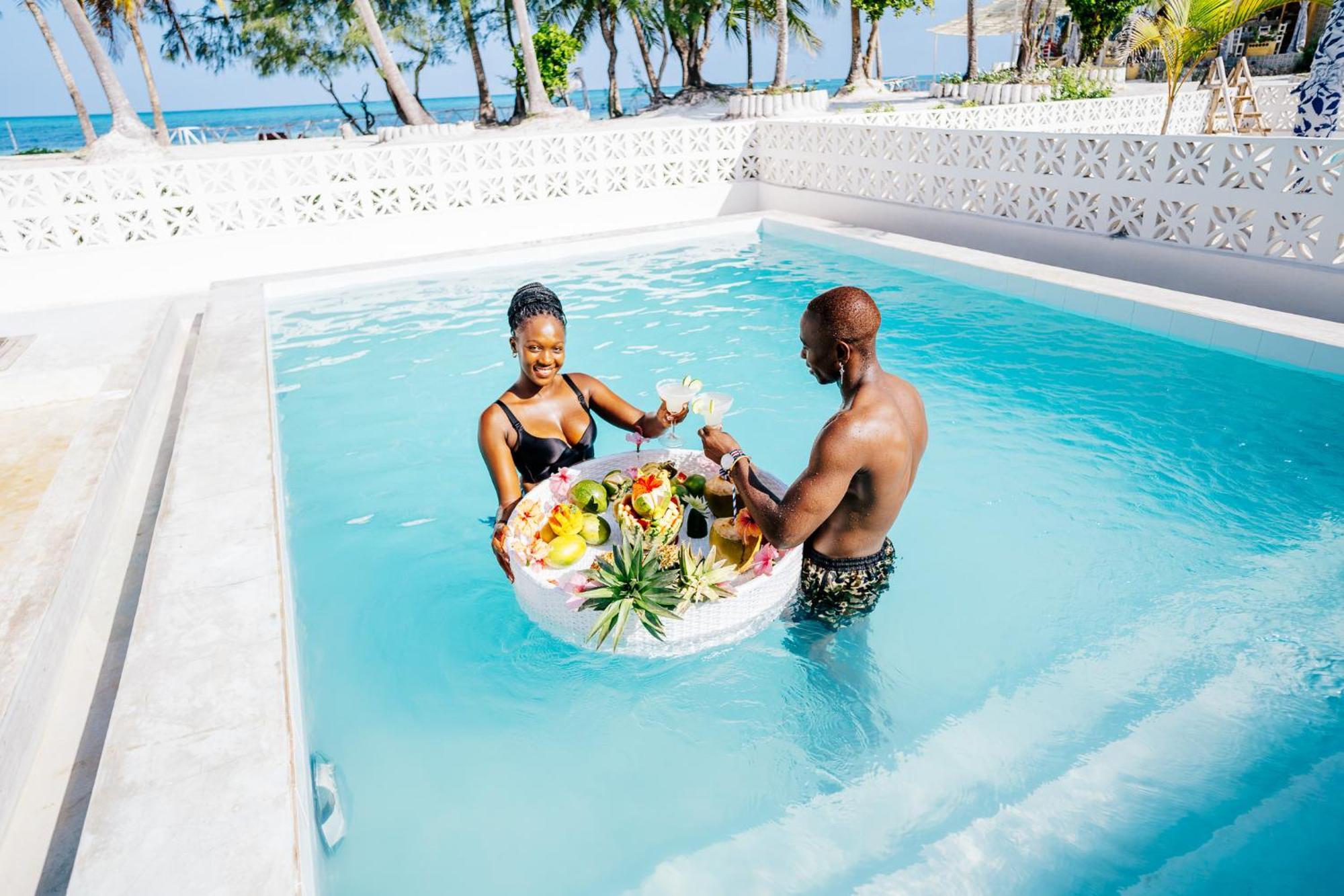 Pili Pili Orient Beach Resort Bwejuu Eksteriør billede