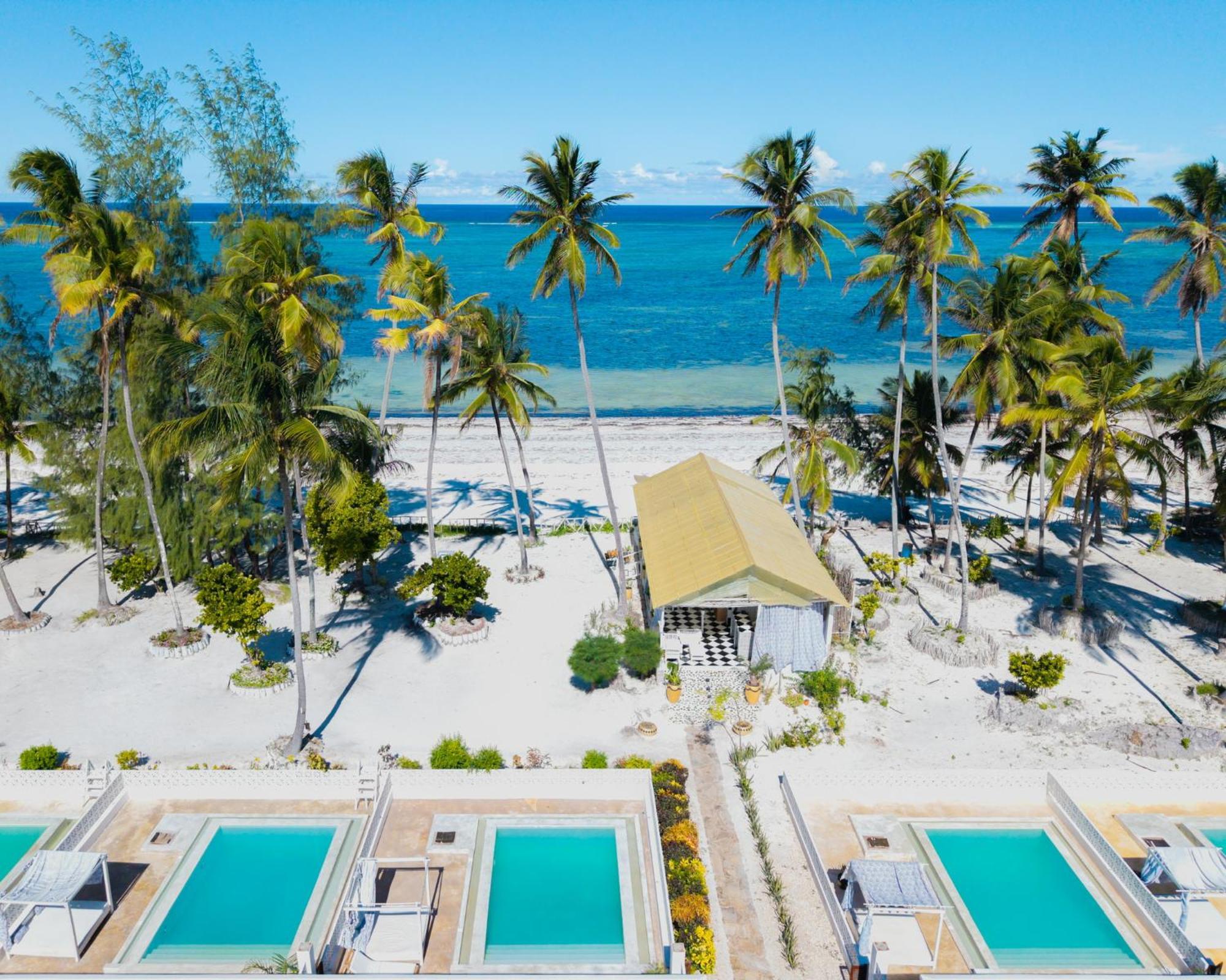Pili Pili Orient Beach Resort Bwejuu Eksteriør billede